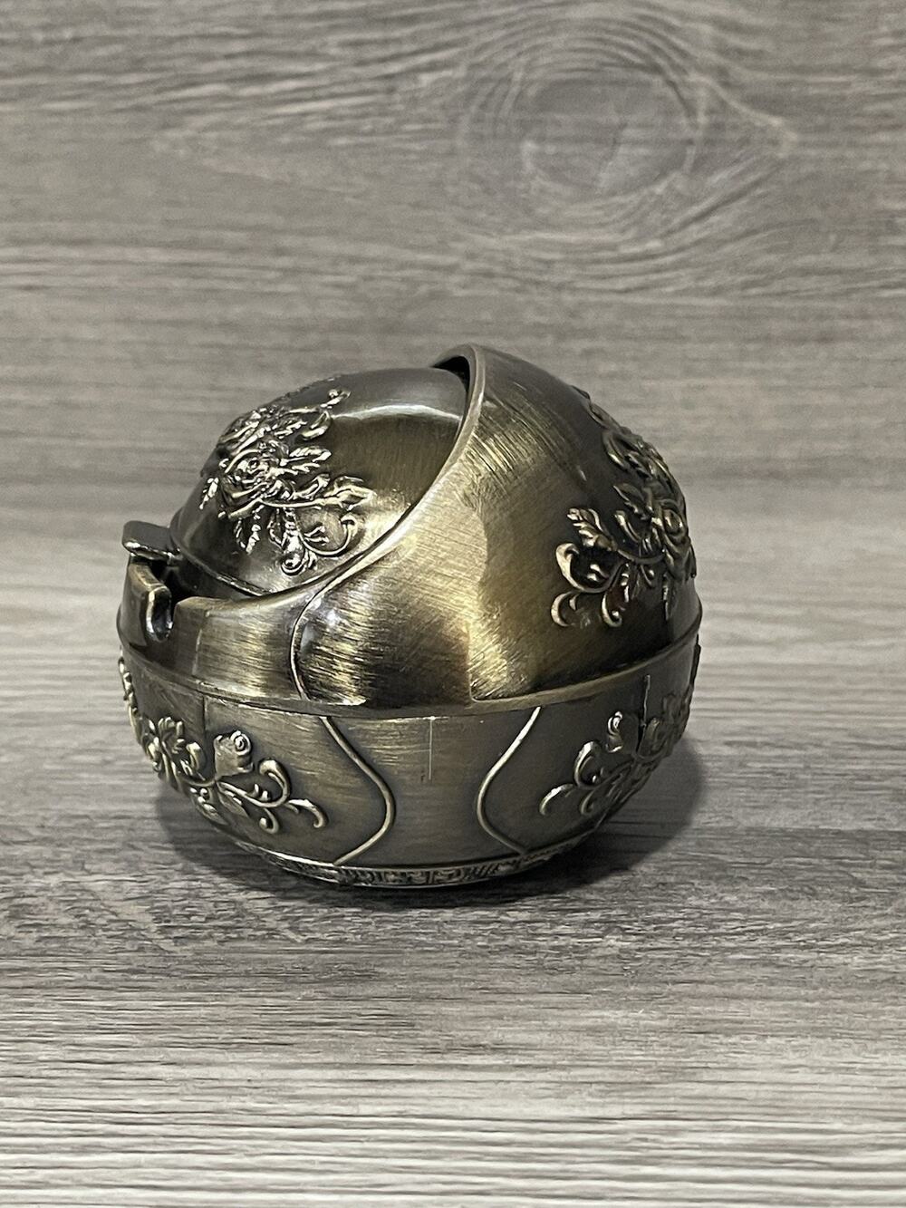 VTG Style Bronze Brushed Metal Ashtray With Closing Lid Embossed Roses 3"